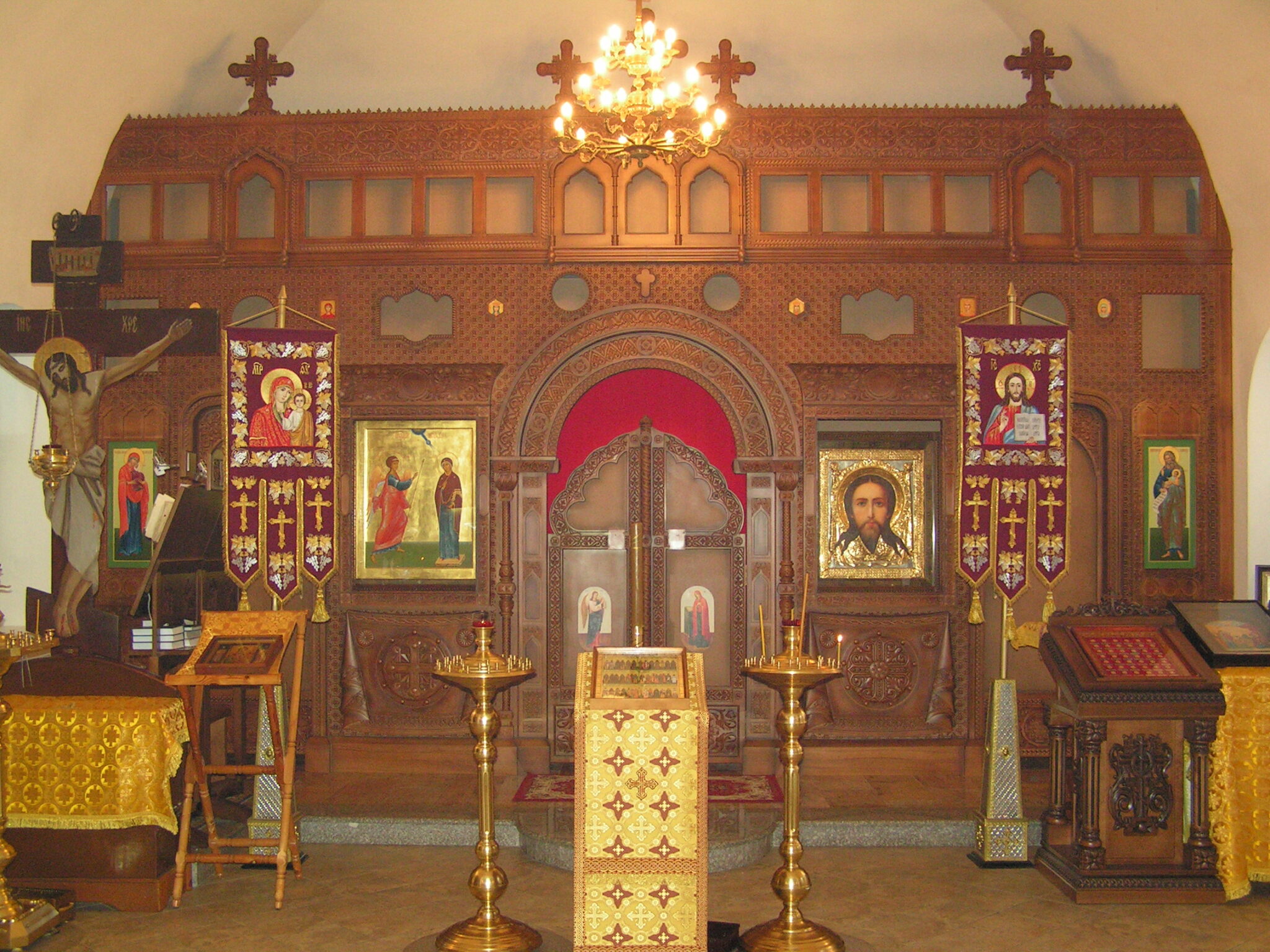 Иконостас храма Благовещения Пресвятой Богородицы